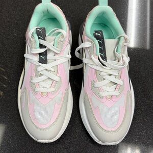 RS-Curve Core Womens White Casual Sneakers